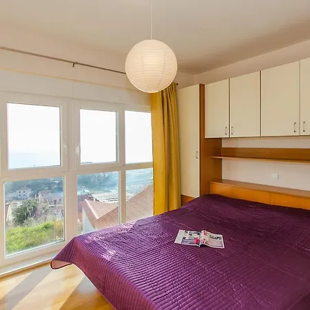 Apartman Carmelitta