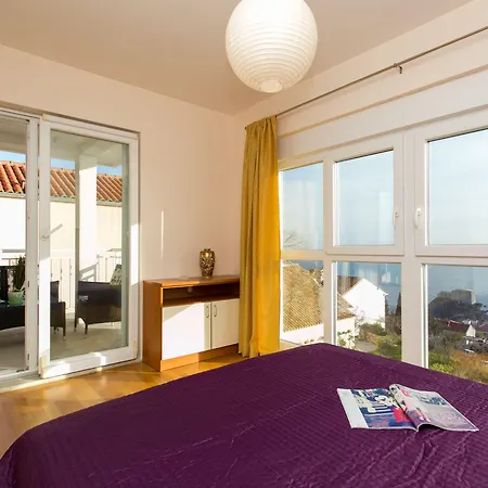 Apartment Carmelitta