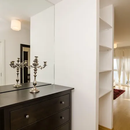 Carmelitta Apartment