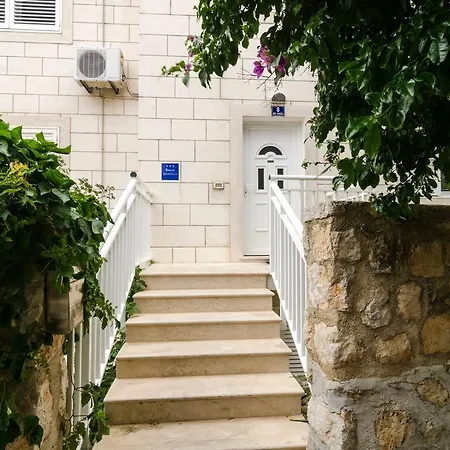 Apartment Carmelitta